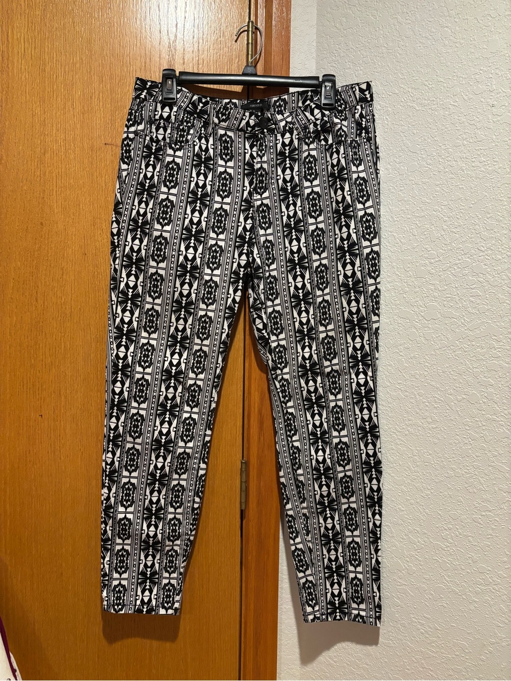Black & White Geometric Print Pants
